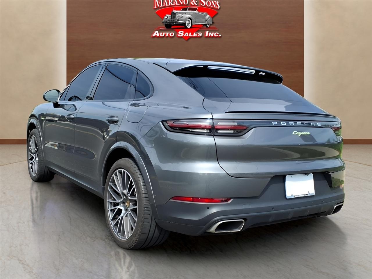 Porsche Cayenne Platinum Edition Hybrid Coupe AWD 2023