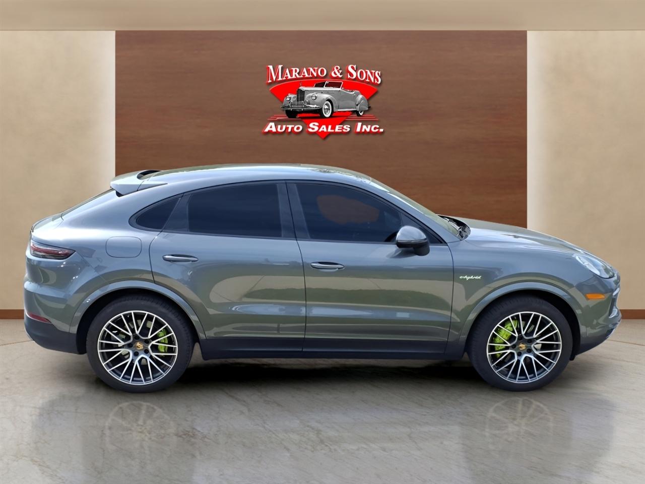 Porsche Cayenne Platinum Edition Hybrid Coupe AWD 2023
