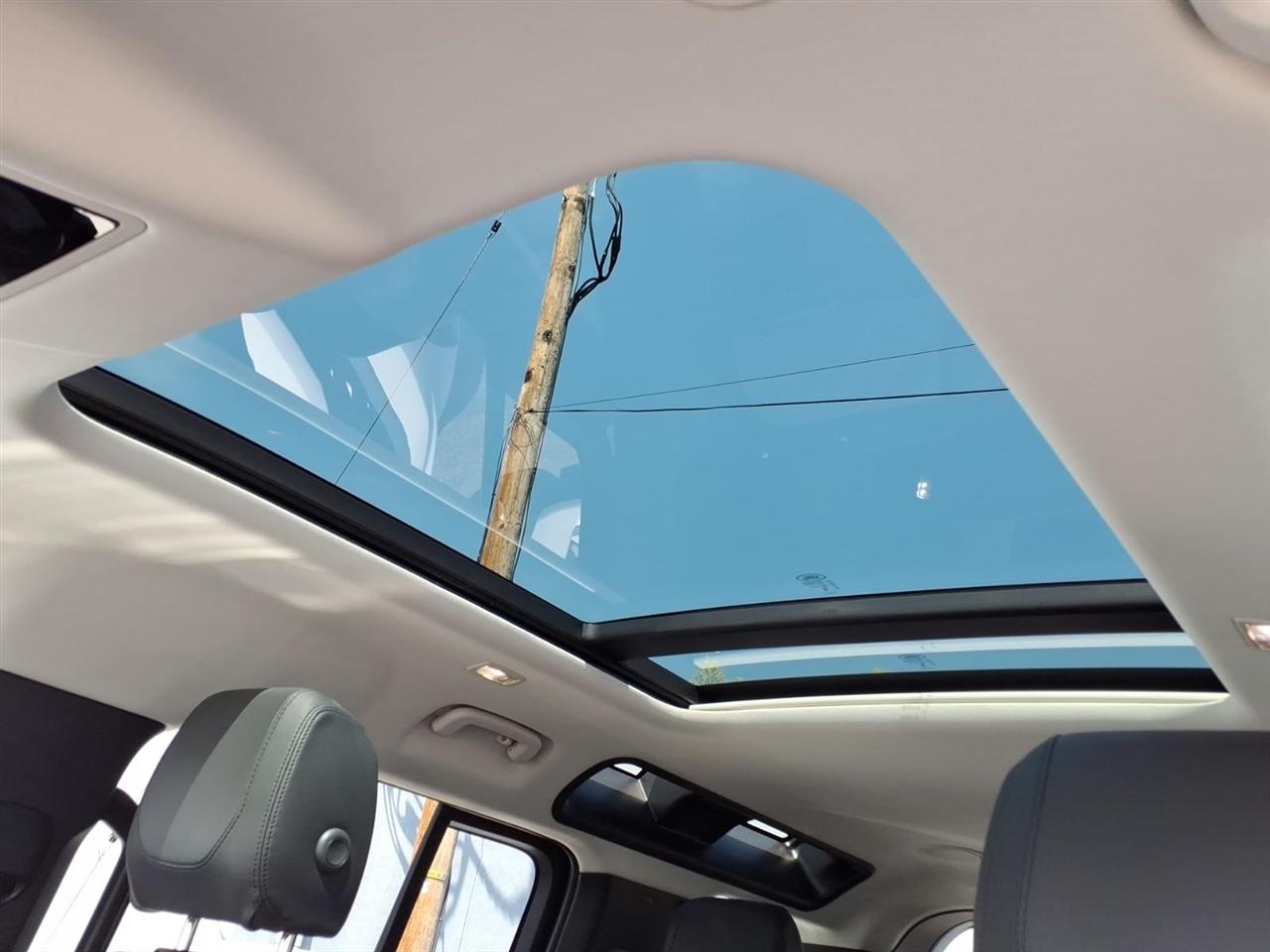 Land Rover Defender 110 SE AWD 2023