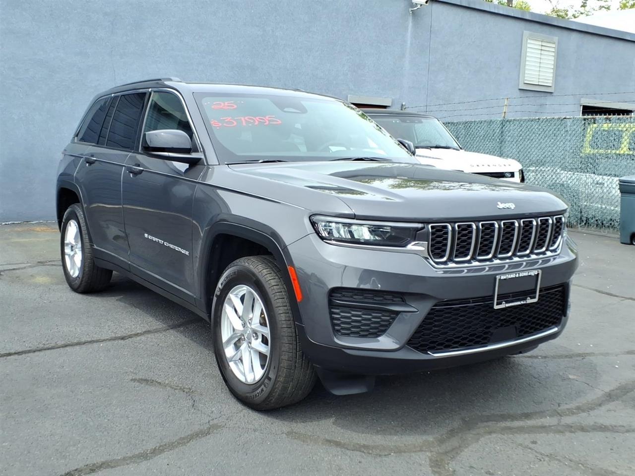 Jeep Grand Cherokee Laredo X 4x4 2025