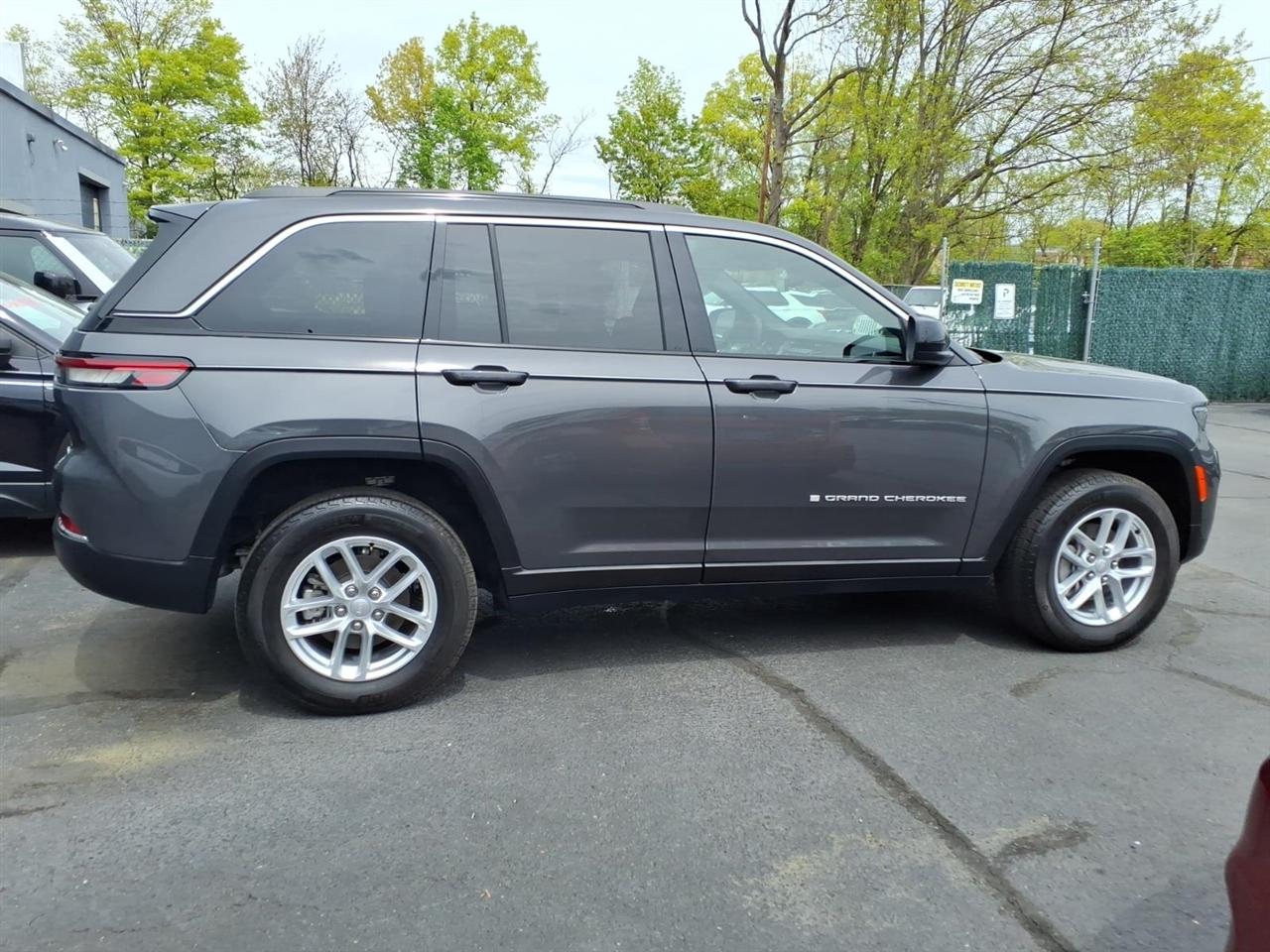 Jeep Grand Cherokee Laredo X 4x4 2025