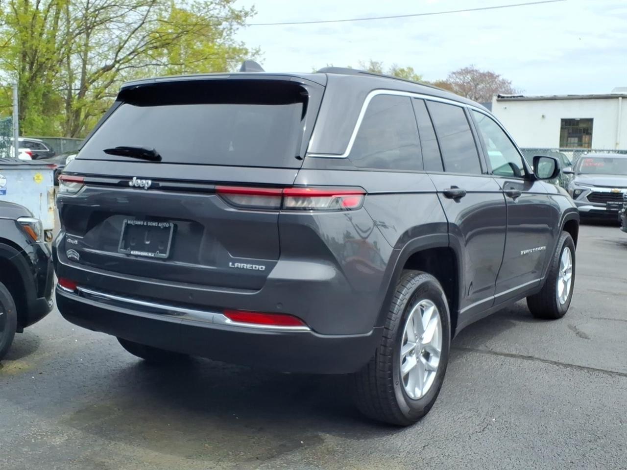 Jeep Grand Cherokee Laredo X 4x4 2025