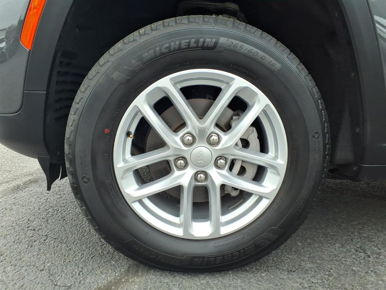 Jeep Grand Cherokee Laredo X 4x4 2025