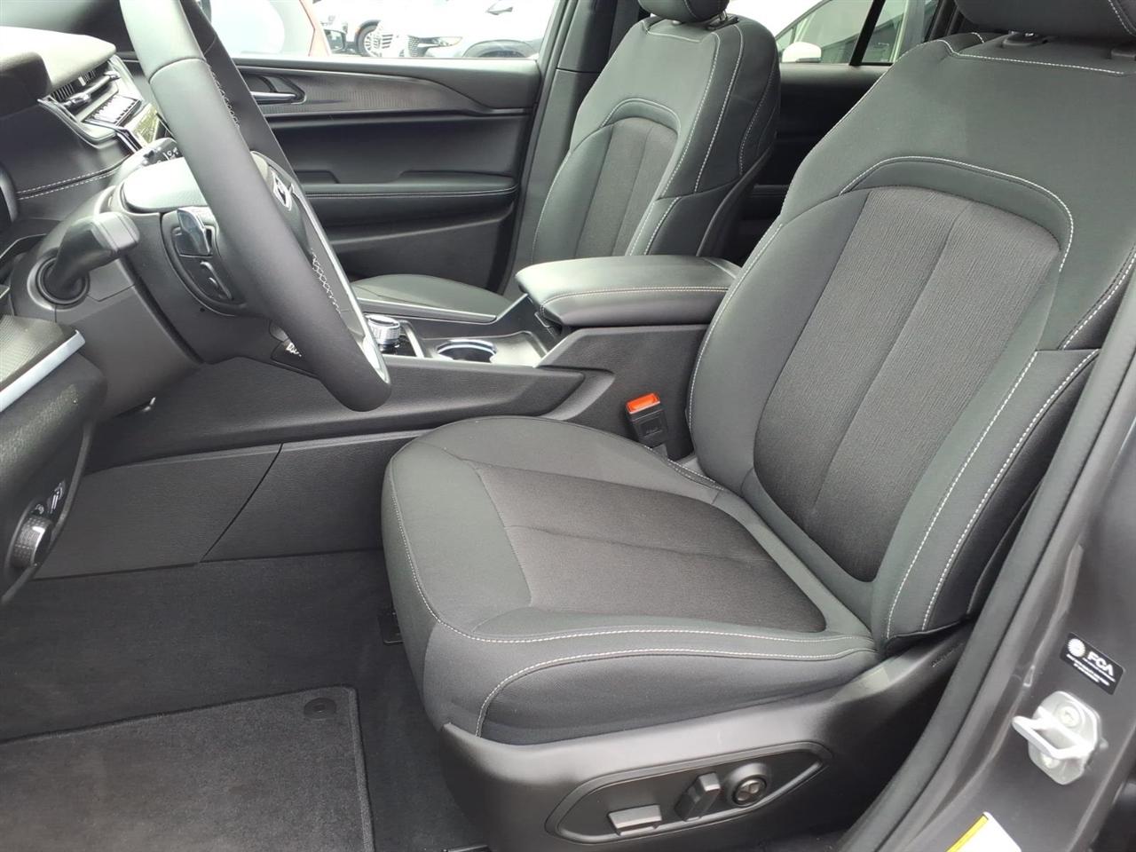 Jeep Grand Cherokee Laredo X 4x4 2025