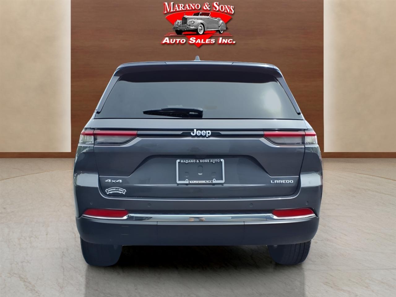 Jeep Grand Cherokee Laredo X 4x4 2025