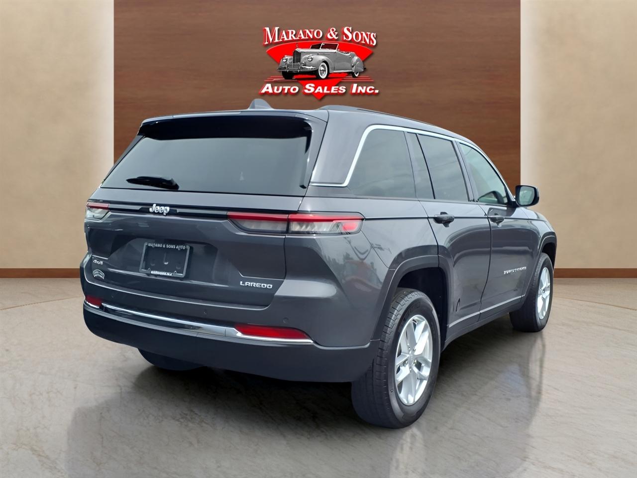 Jeep Grand Cherokee Laredo X 4x4 2025