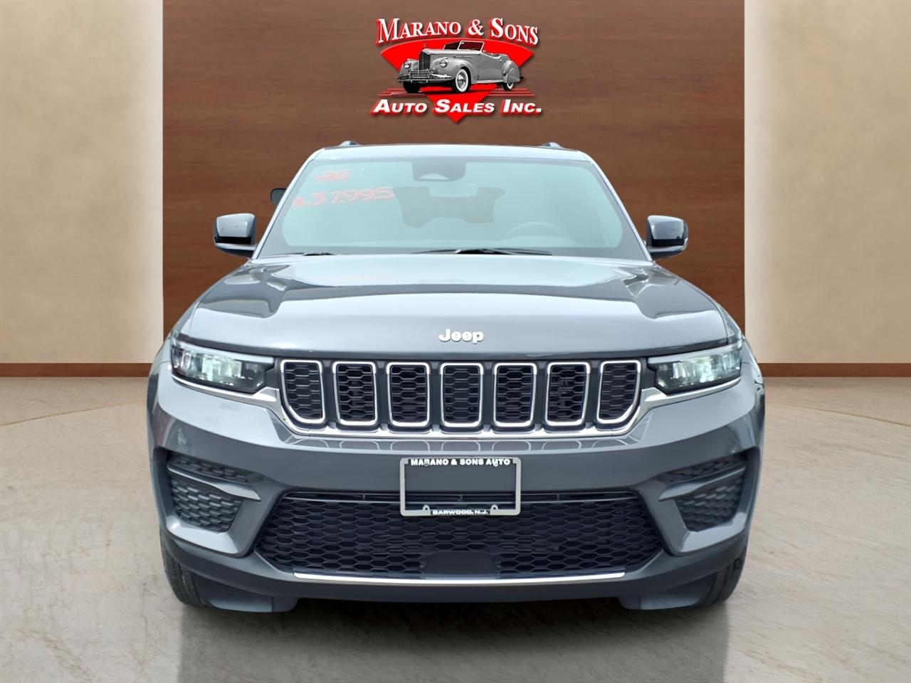 Jeep Grand Cherokee Laredo X 4x4 2025