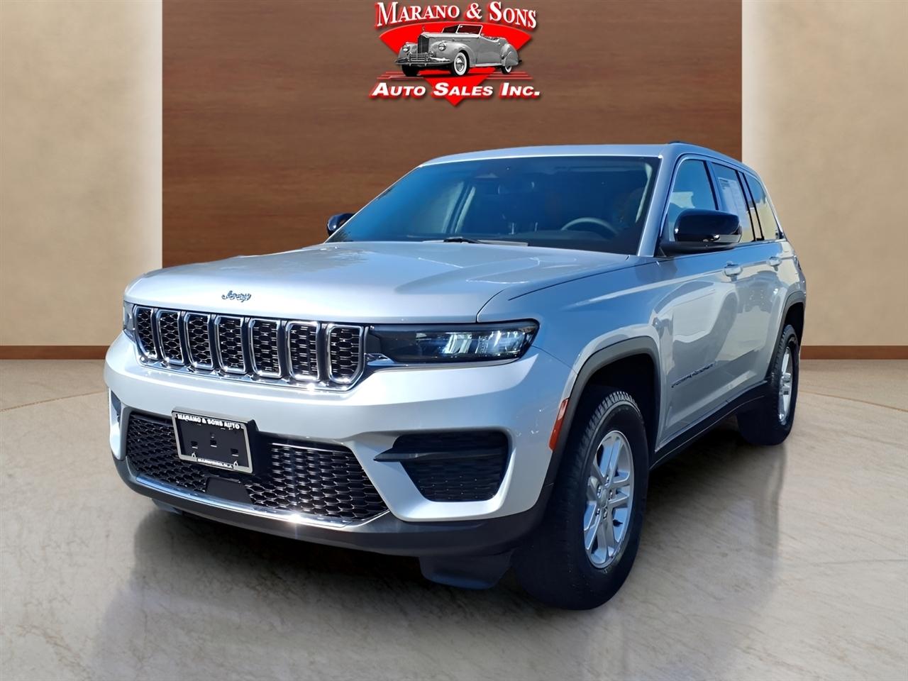 Jeep Grand Cherokee Laredo 4x4 2023