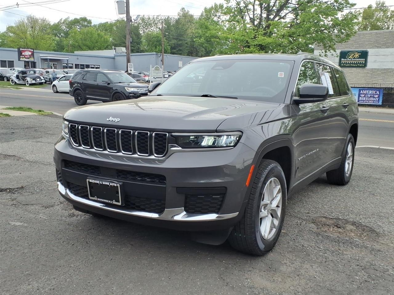 2023 Jeep Grand Cherokee L Laredo 4x4