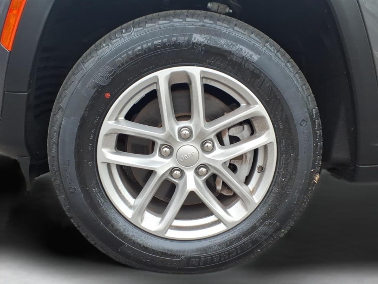 Jeep Grand Cherokee L Laredo 4x4 2023