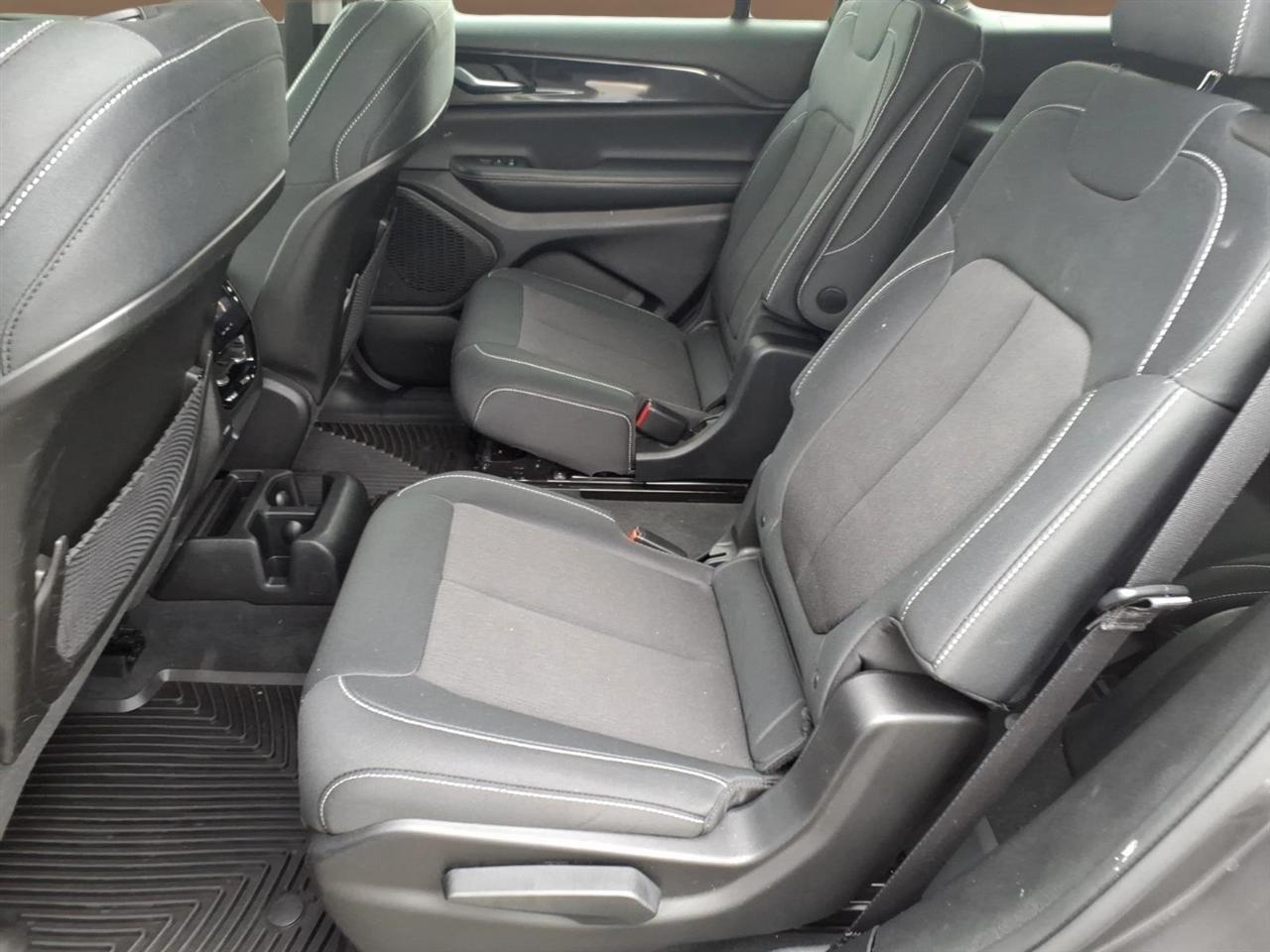 Jeep Grand Cherokee L Laredo 4x4 2023