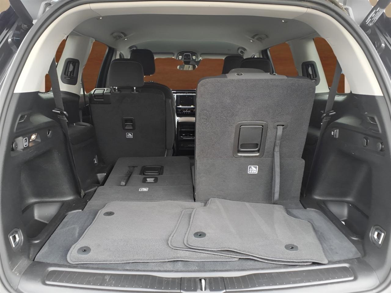 Jeep Grand Cherokee L Laredo 4x4 2023
