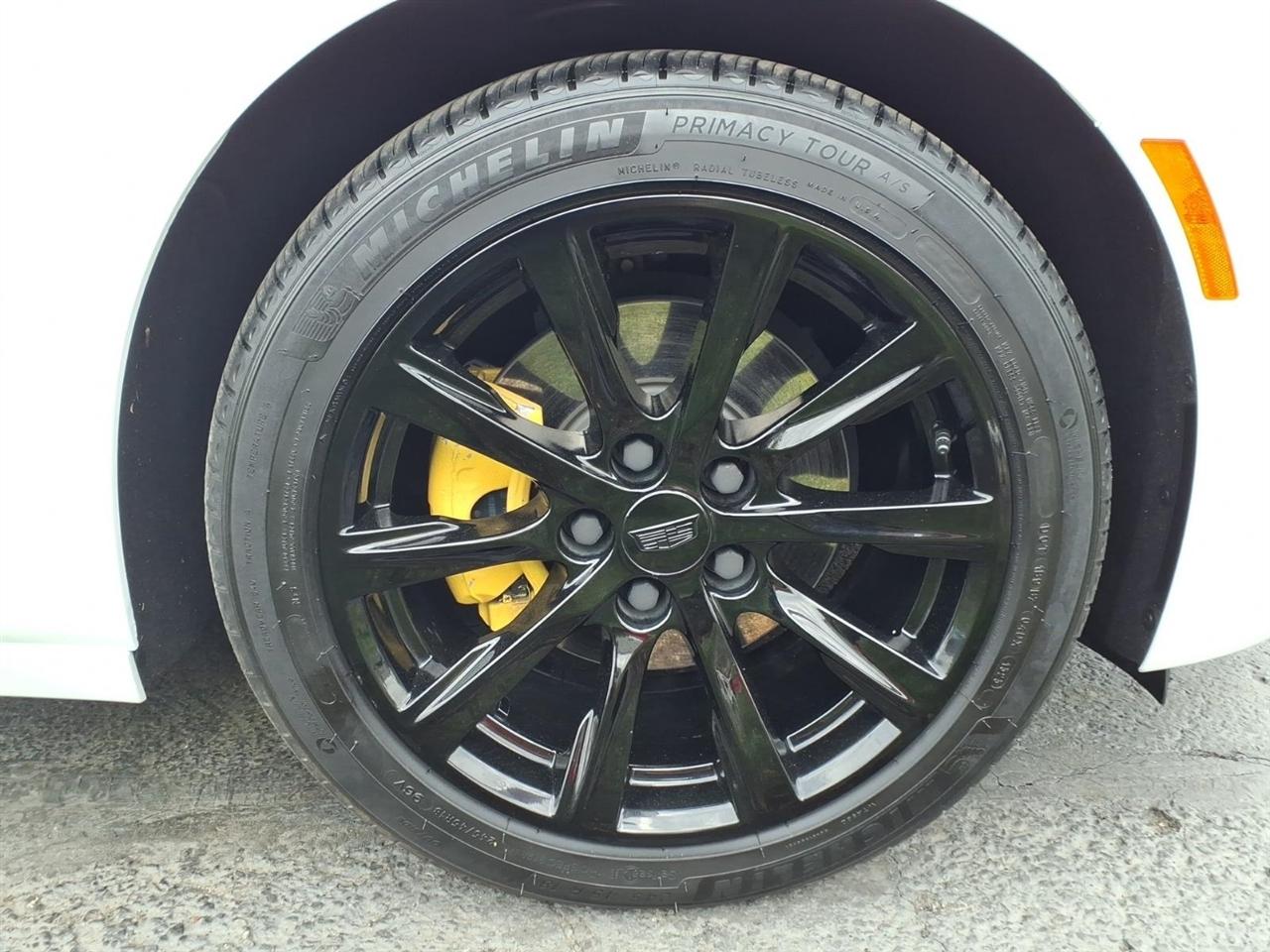 Cadillac CT5 4dr Sdn Luxury 2023