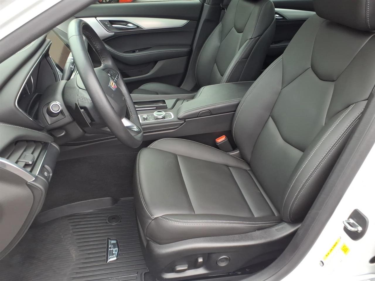 Cadillac CT5 4dr Sdn Luxury 2023