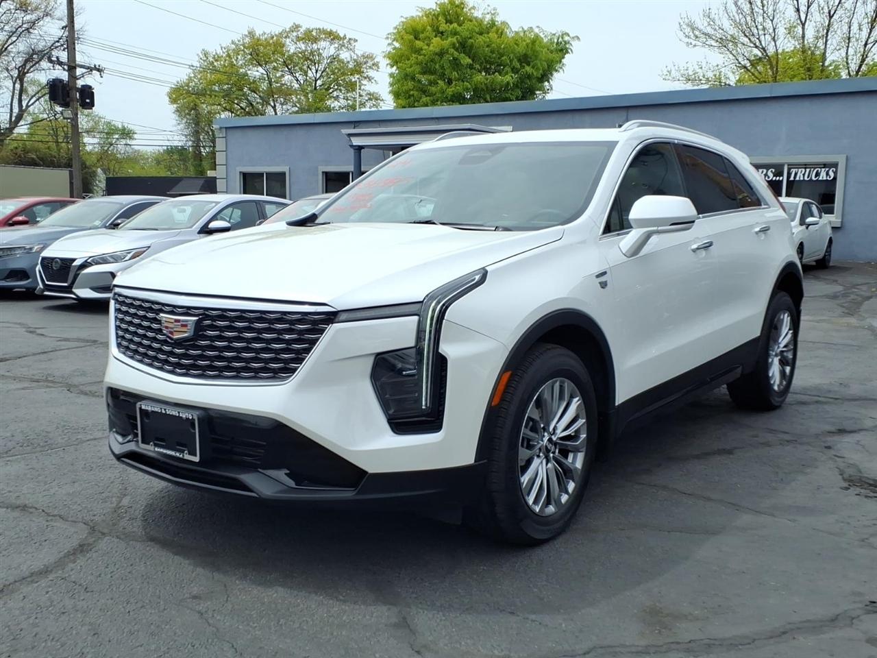 2024 Cadillac XT4 AWD 4dr Premium Luxury