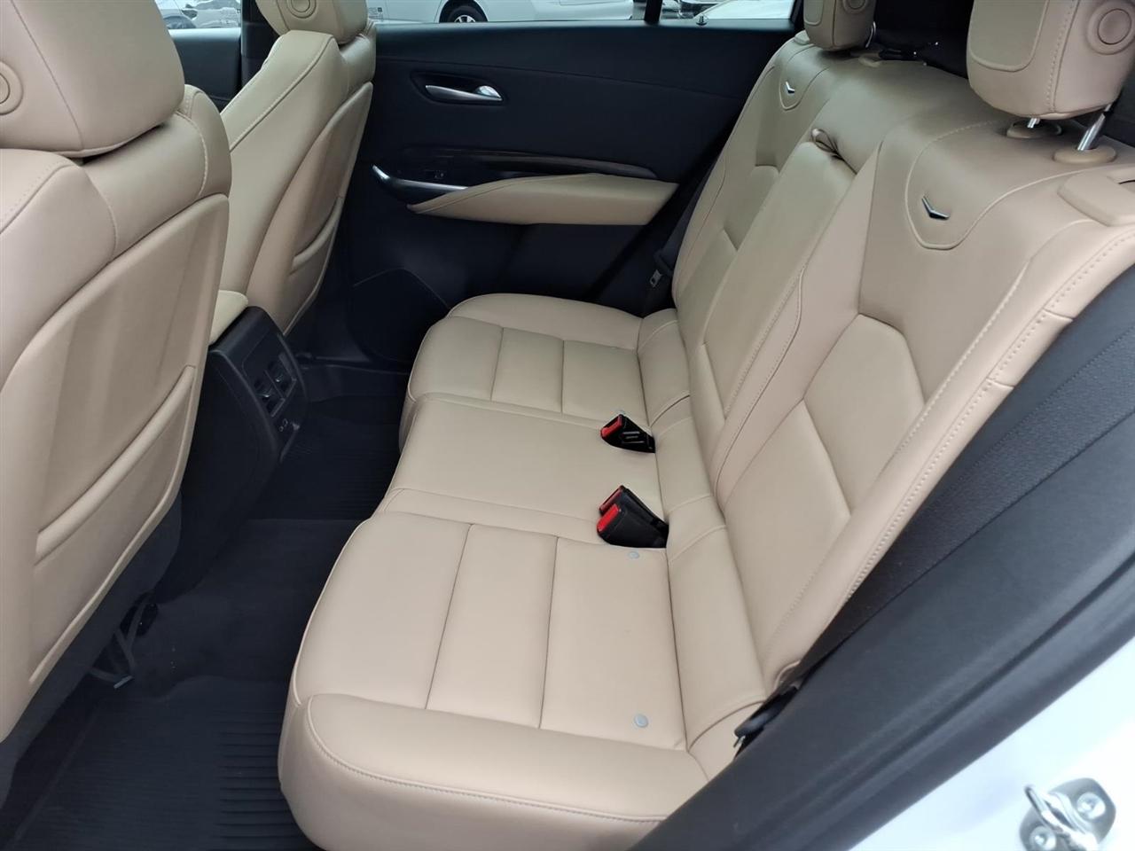 Cadillac XT4 AWD 4dr Premium Luxury 2024