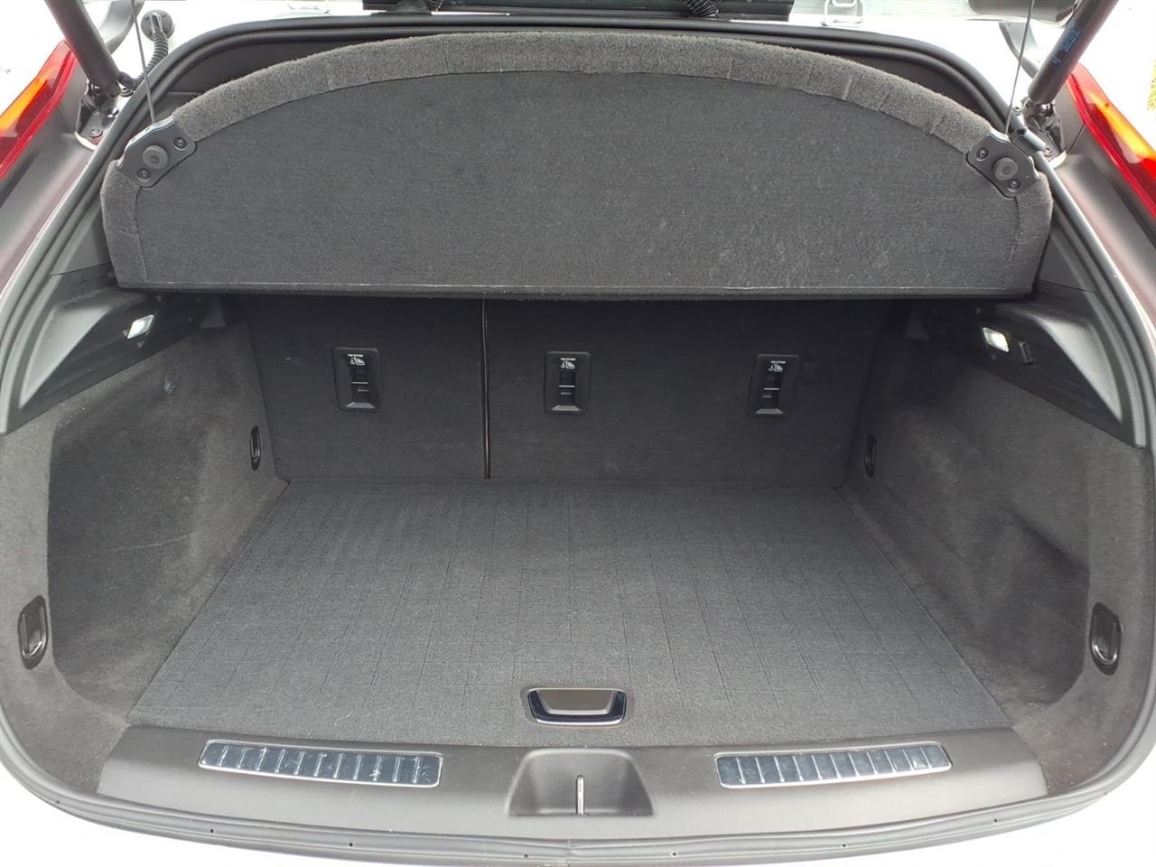 Cadillac XT4 AWD 4dr Premium Luxury 2024