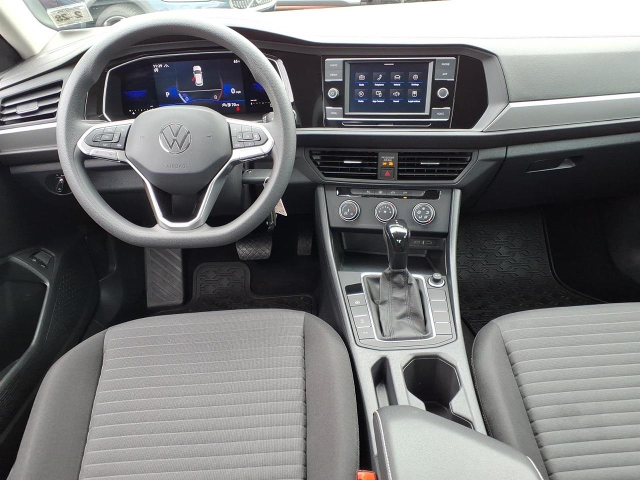 Volkswagen Jetta S Auto 2023