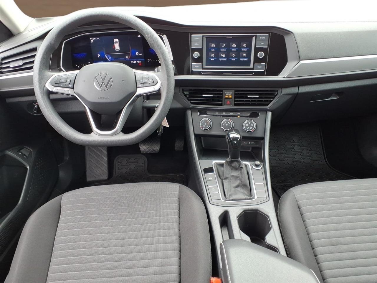 Volkswagen Jetta S Auto 2023