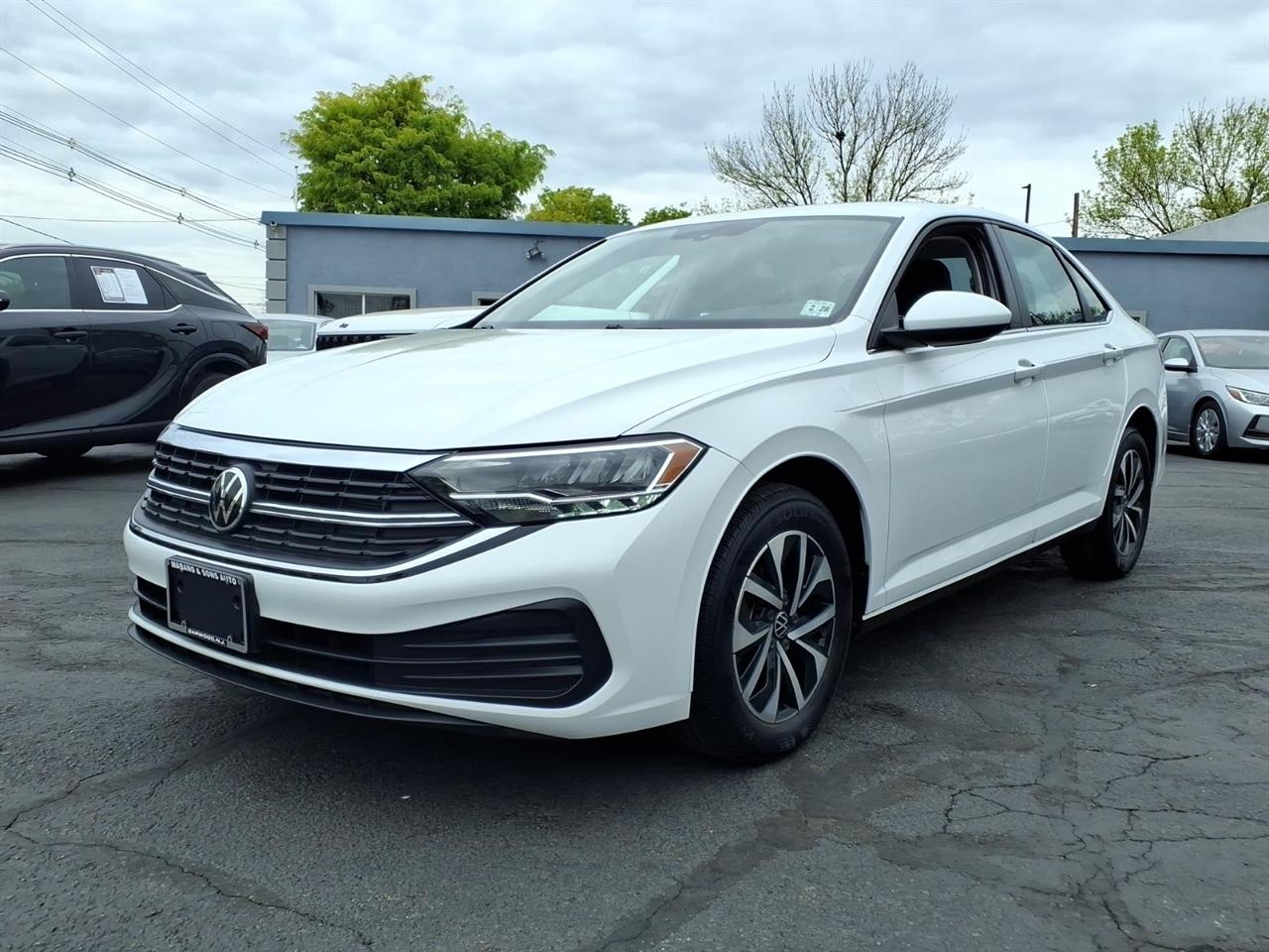 2023 Volkswagen Jetta S Auto