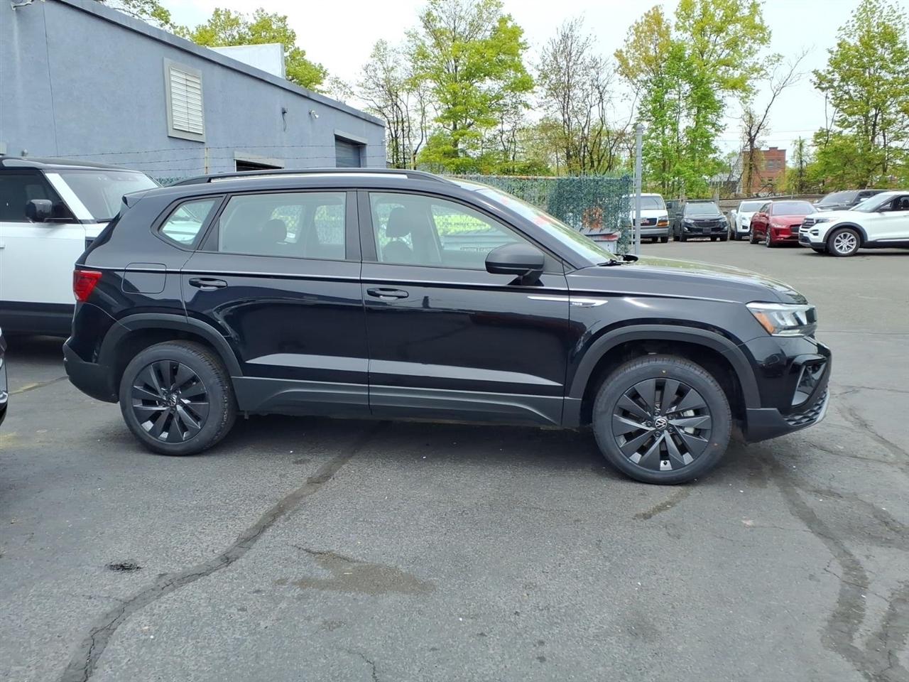 Volkswagen Taos S FWD 2024