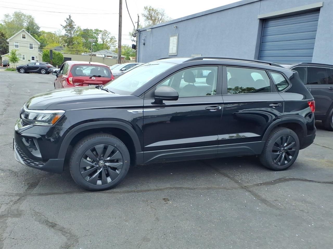 Volkswagen Taos S FWD 2024