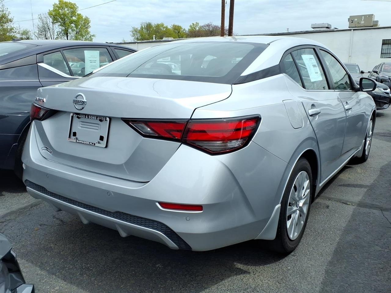 Nissan Sentra S CVT 2020