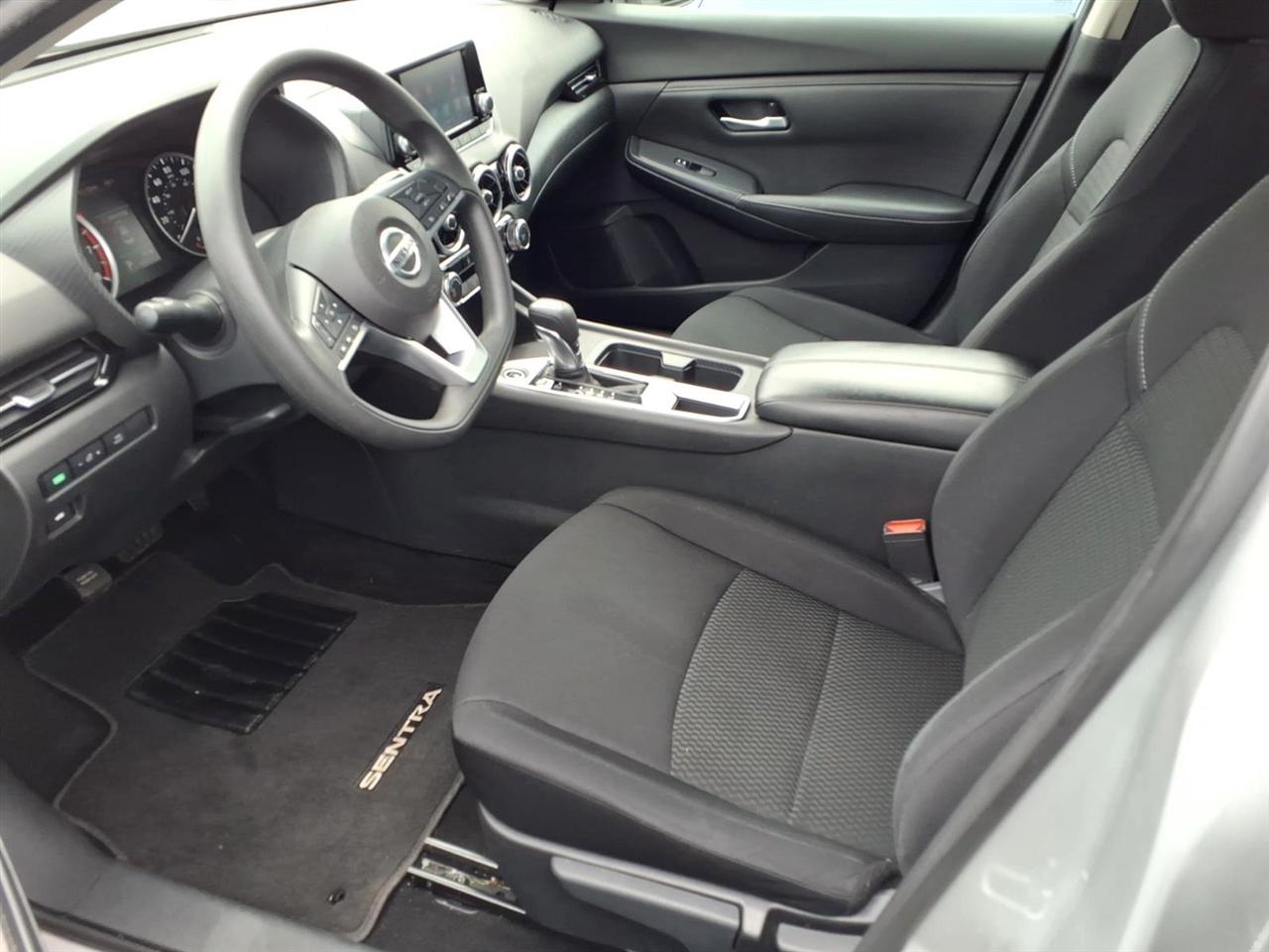 Nissan Sentra S CVT 2020