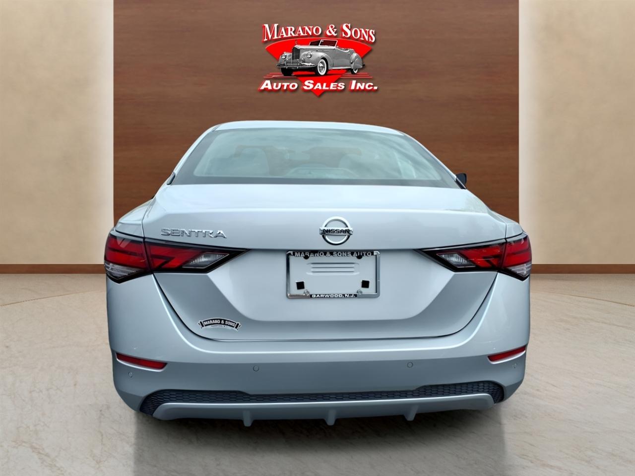 Nissan Sentra S CVT 2020