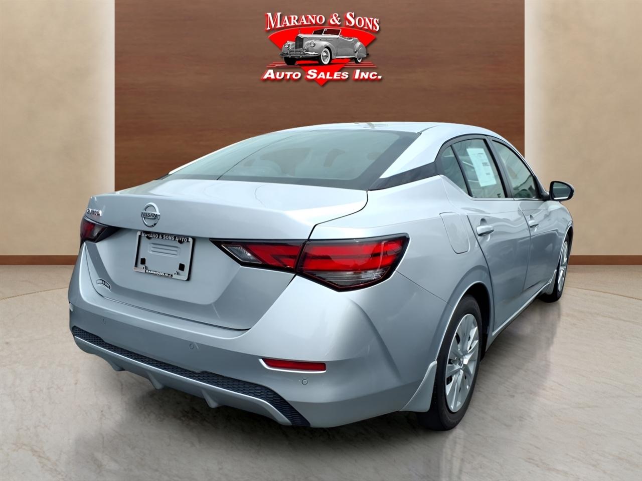 Nissan Sentra S CVT 2020