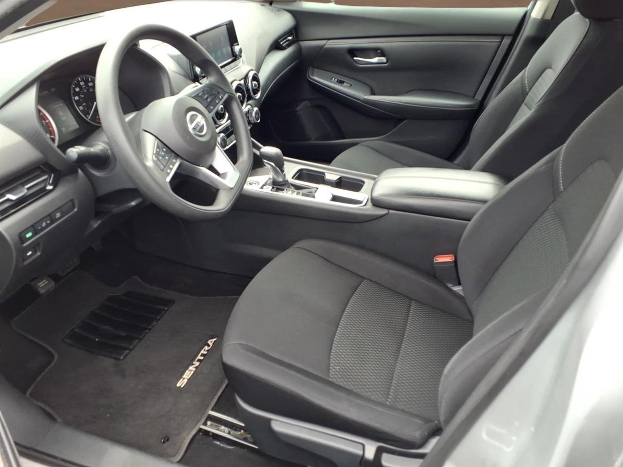 Nissan Sentra S CVT 2020