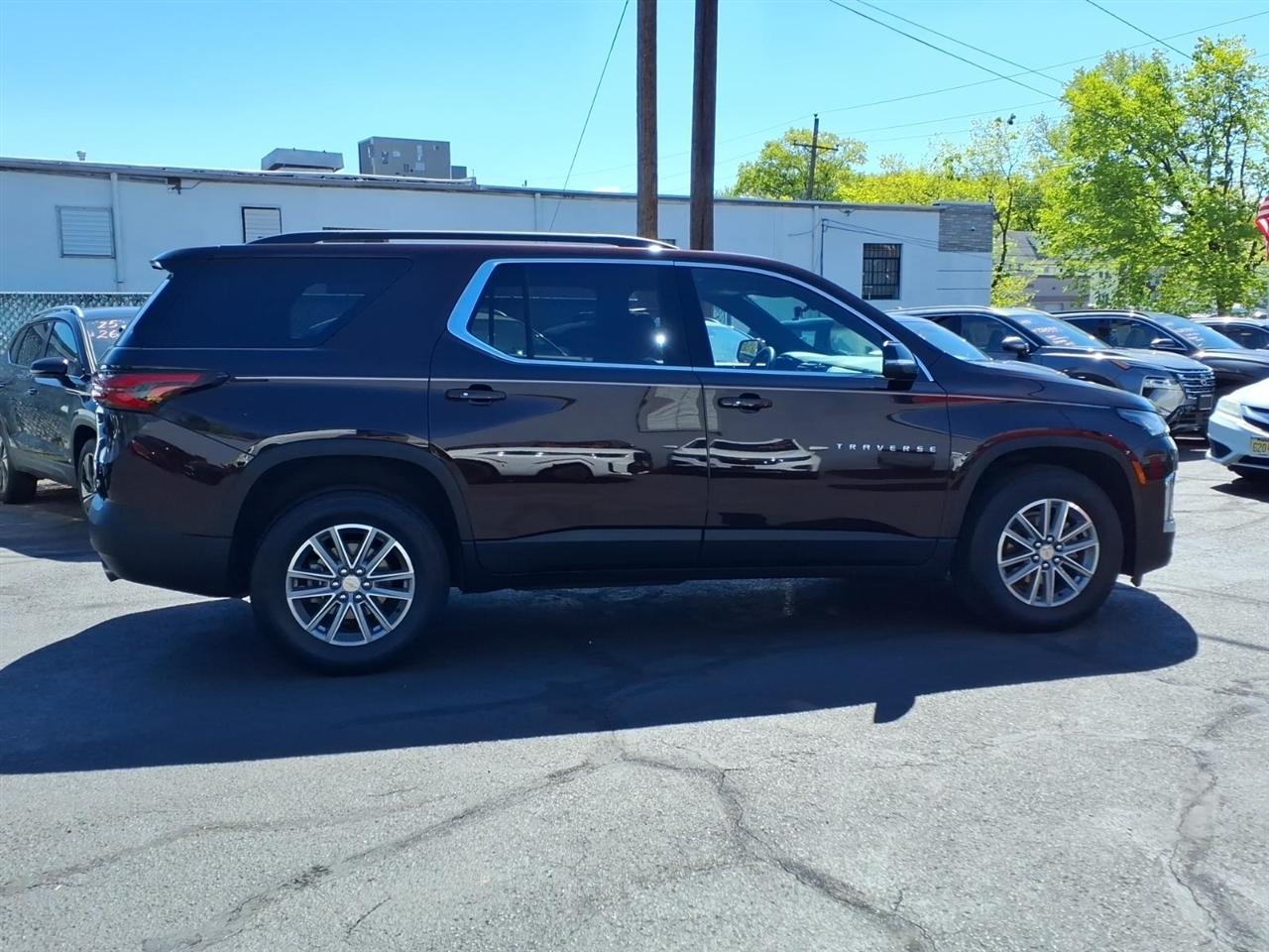 Chevrolet Traverse AWD 4dr LT Cloth w/1LT 2023
