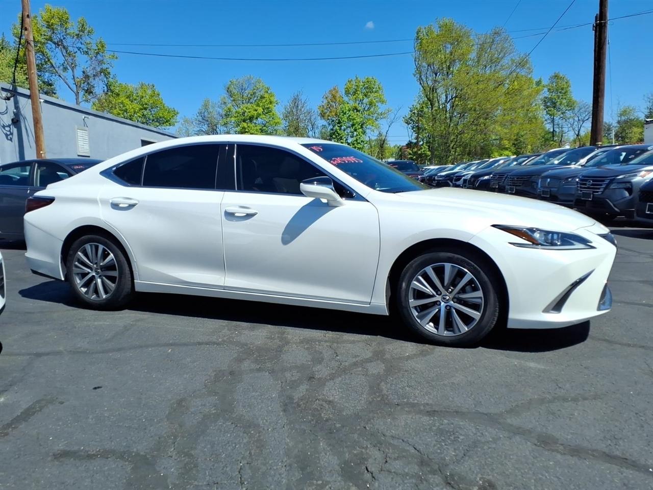 Lexus ES ES 350 FWD 2019