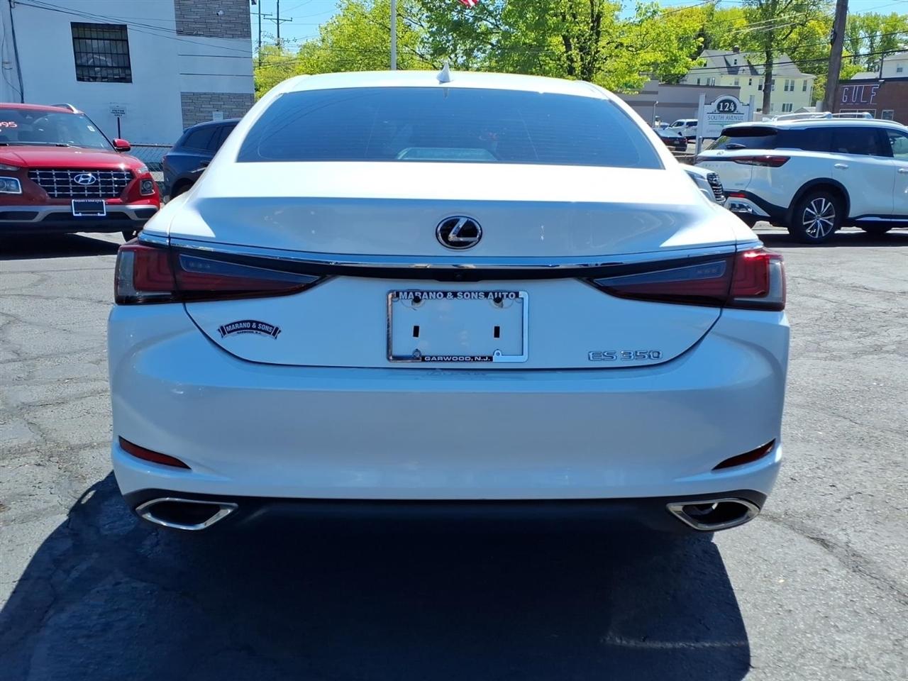 Lexus ES ES 350 FWD 2019