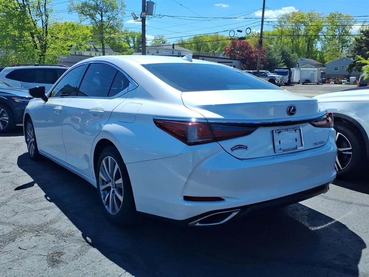 Lexus ES ES 350 FWD 2019