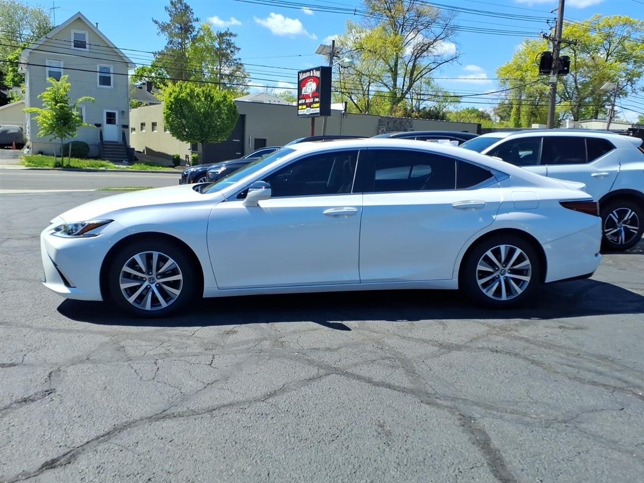 Lexus ES ES 350 FWD 2019