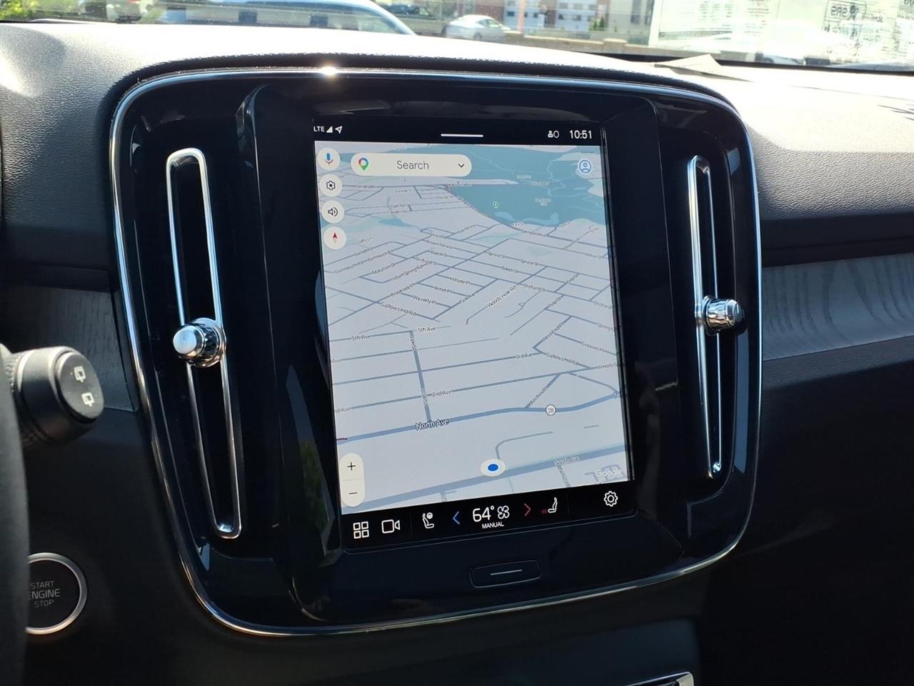 Volvo XC40 B5 AWD Core Bright Theme 2025