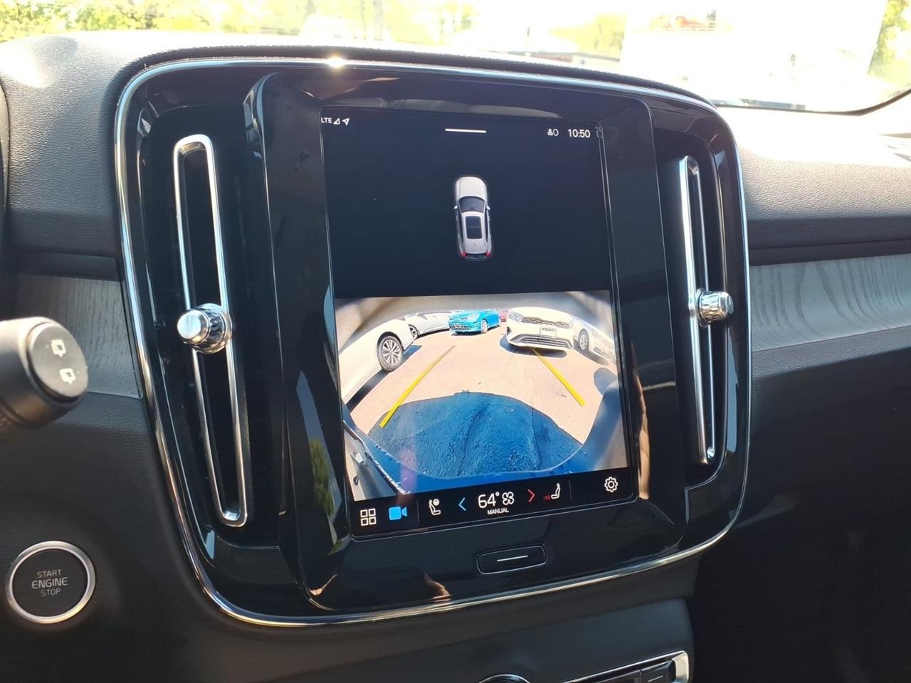 Volvo XC40 B5 AWD Core Bright Theme 2025