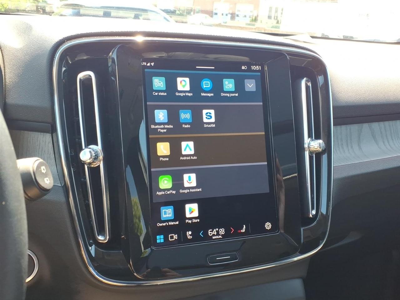 Volvo XC40 B5 AWD Core Bright Theme 2025