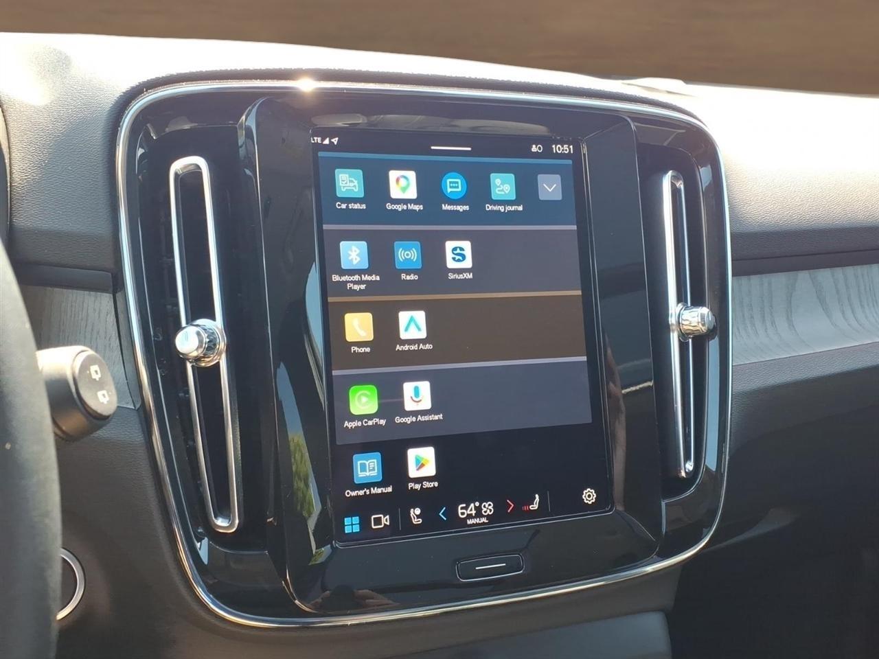 Volvo XC40 B5 AWD Core Bright Theme 2025