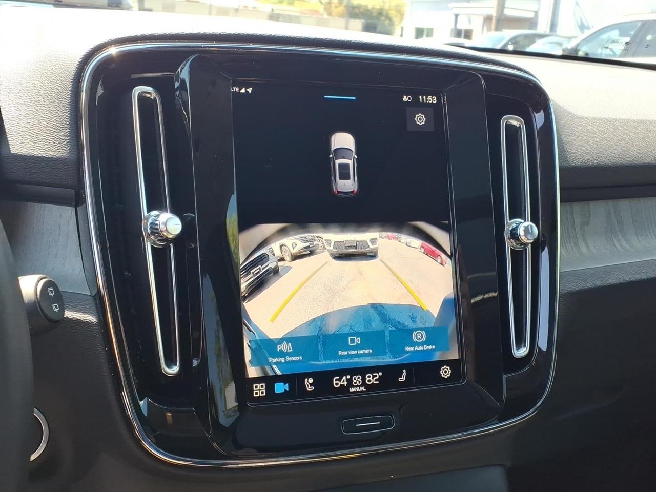 Volvo XC40 B5 AWD Core Bright Theme 2025
