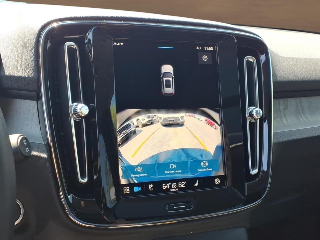 Volvo XC40 B5 AWD Core Bright Theme 2025