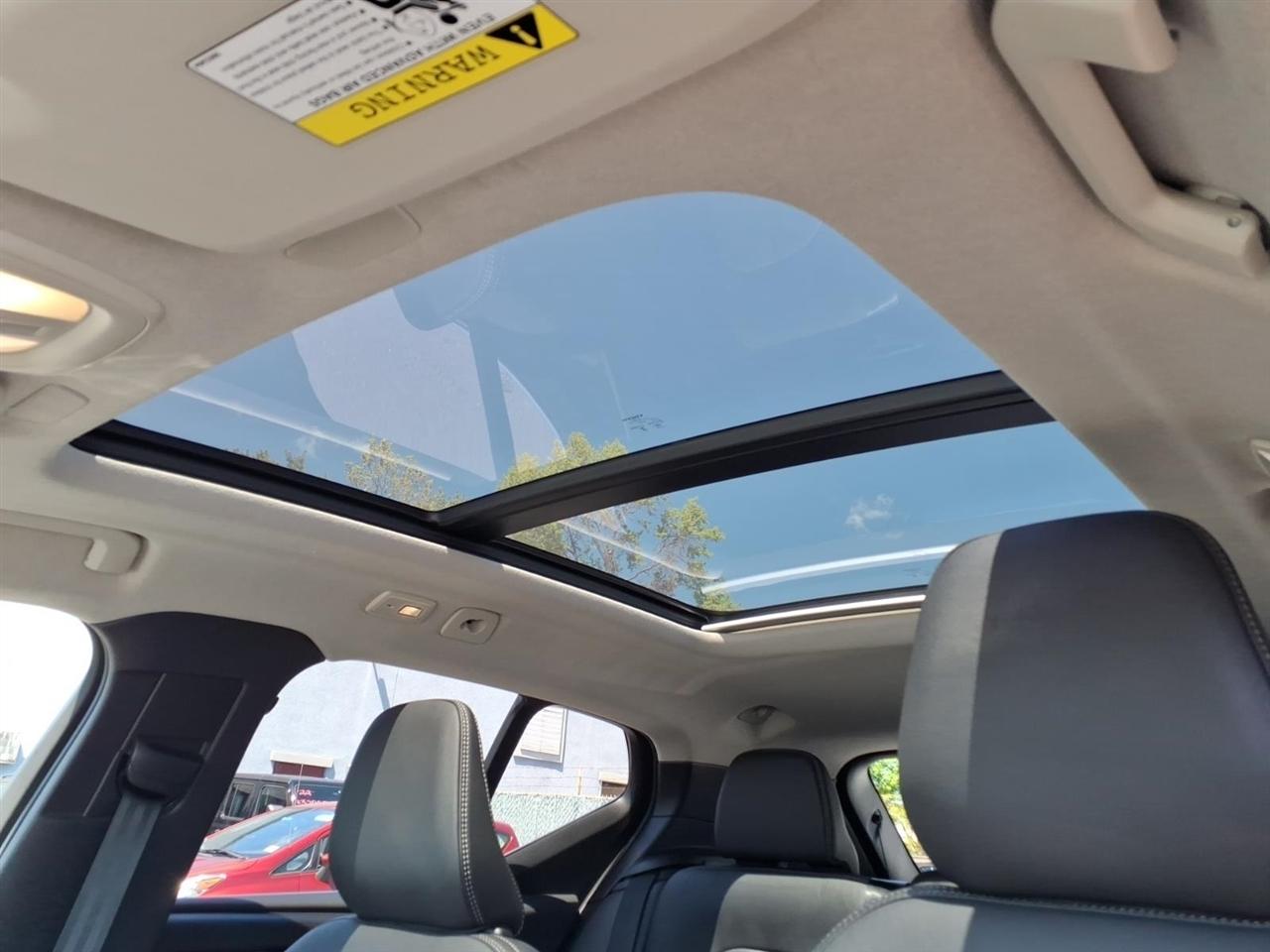 Volvo XC40 B5 AWD Core Bright Theme 2025