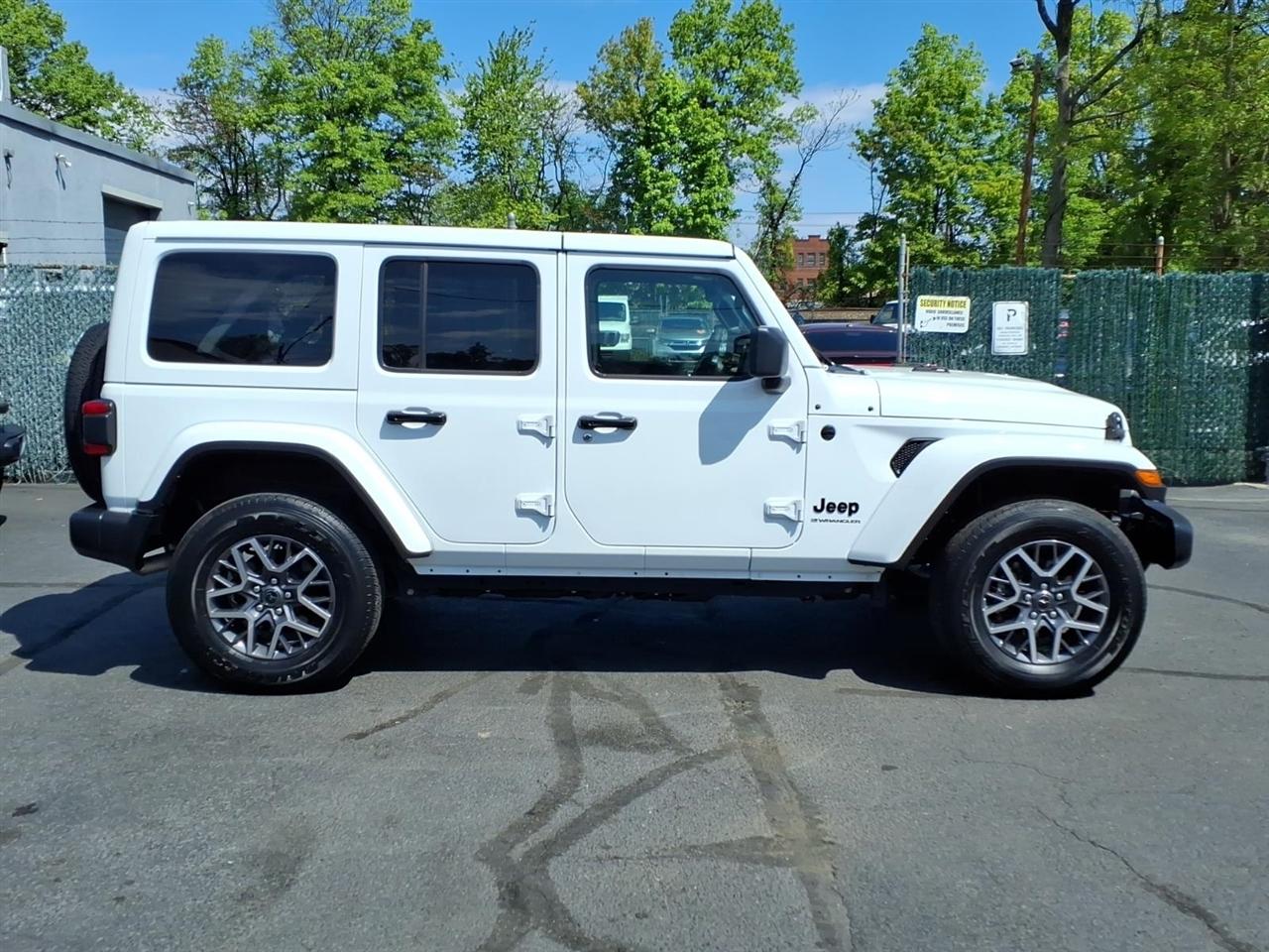 Jeep Wrangler Sahara 4 Door 4x4 2025