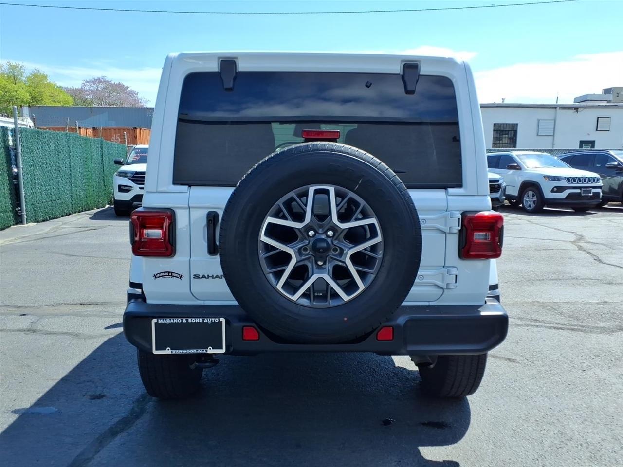 Jeep Wrangler Sahara 4 Door 4x4 2025