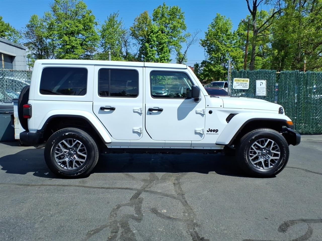 Jeep Wrangler Sahara 4 Door 4x4 2025