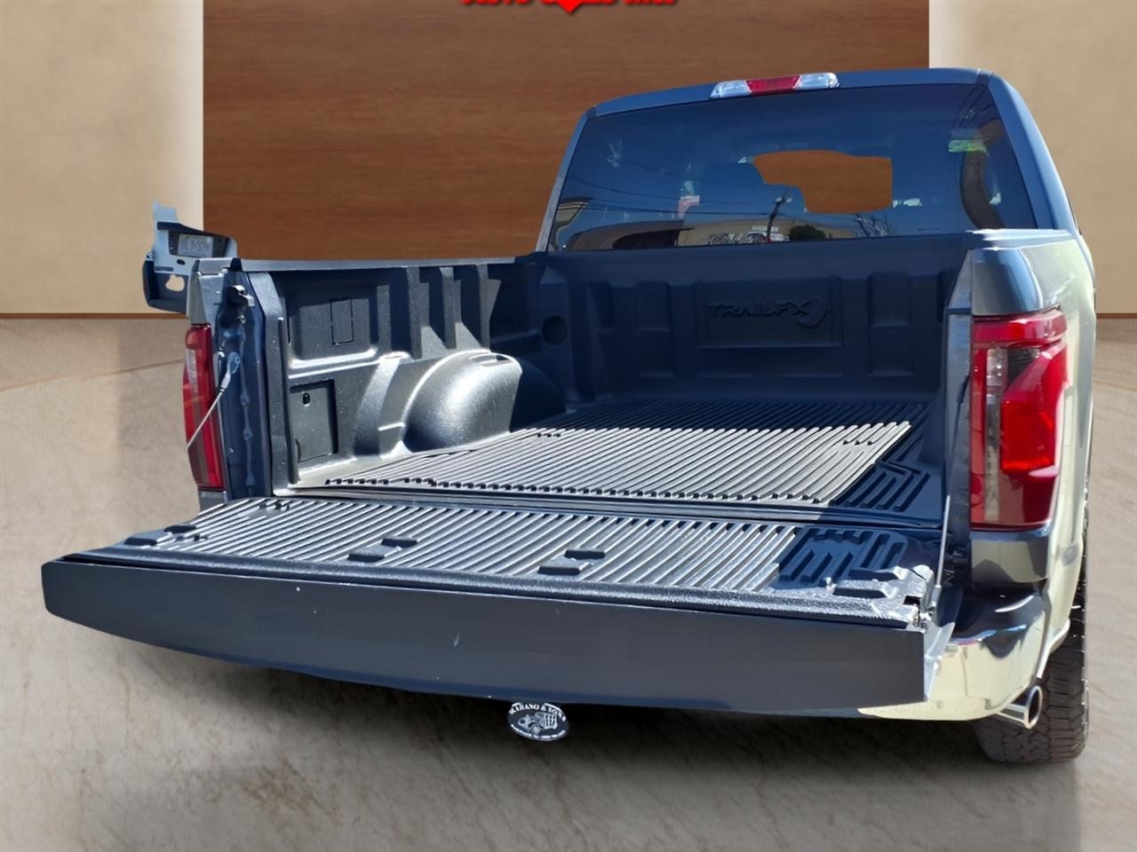Ford F-150 XLT 4WD SuperCrew 5.5' Box 2025