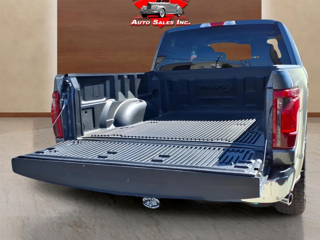 Ford F-150 XLT 4WD SuperCrew 5.5' Box 2025