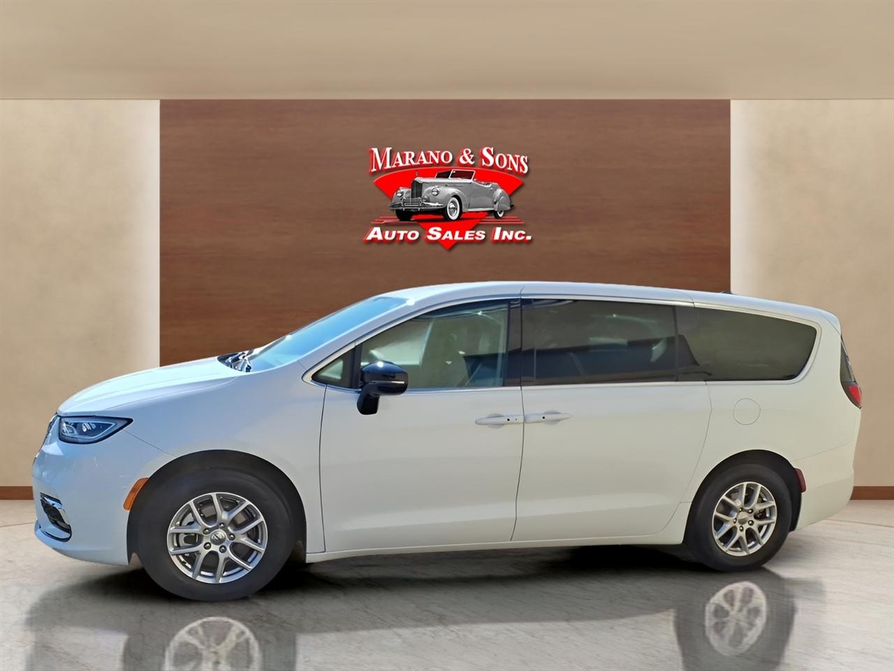 Chrysler Pacifica Touring L FWD 2024