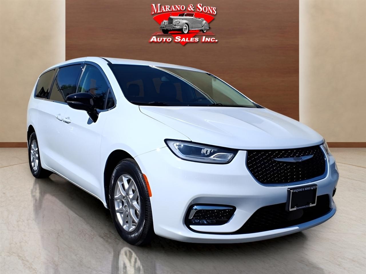 Chrysler Pacifica Touring L FWD 2024